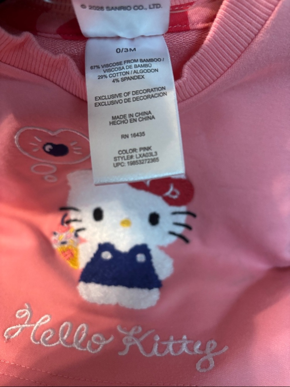 Hello Kitty Baby Set with Embroidered Design - Picture 4 of 6